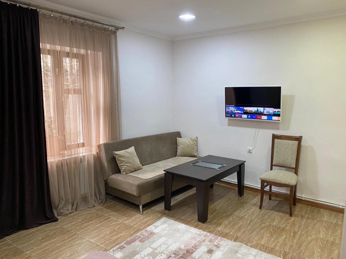 Sm Apartment 1 耶烈万 外观 照片