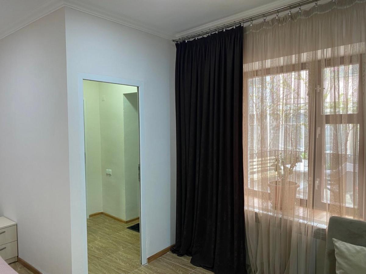 Sm Apartment 1 耶烈万 外观 照片